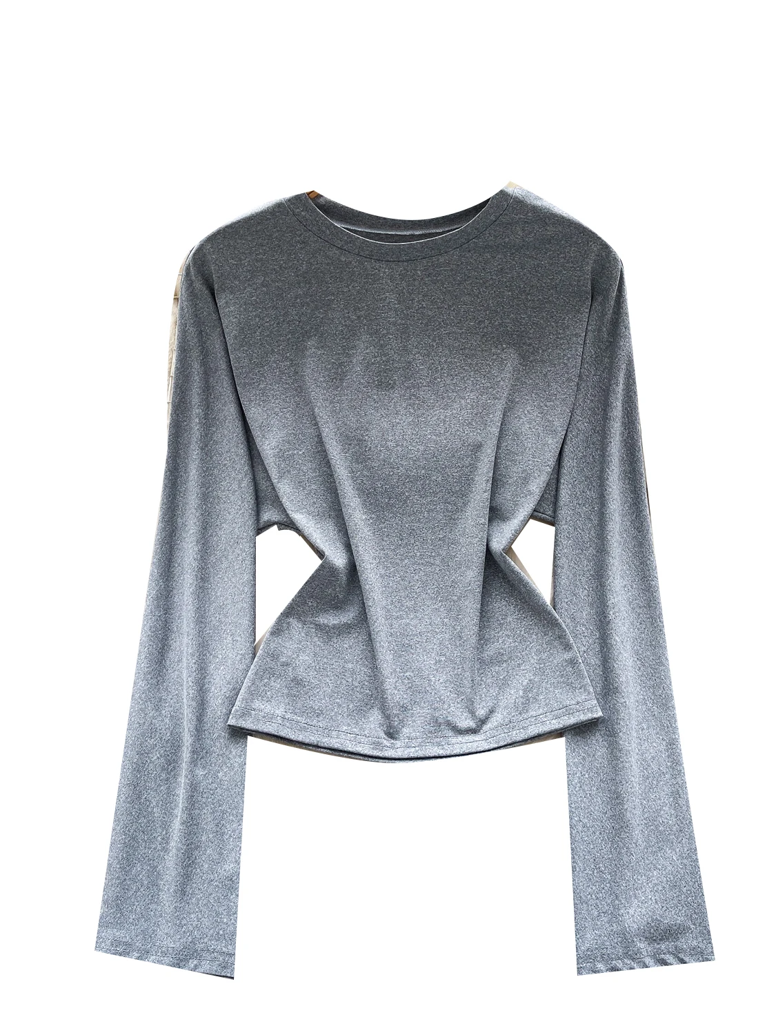 เสื้อยืดผู้หญิงทรงเข้ารูป แขนยาว รุ่น Commuter Sle Long Sve ทรงกลม ดีไซน์เรียบง่าย เหมาะสำหรับใส่เป็นเสื้อตัวในหรือใส่ลำลองในชีวิตประจำวันและที่ทำงาน