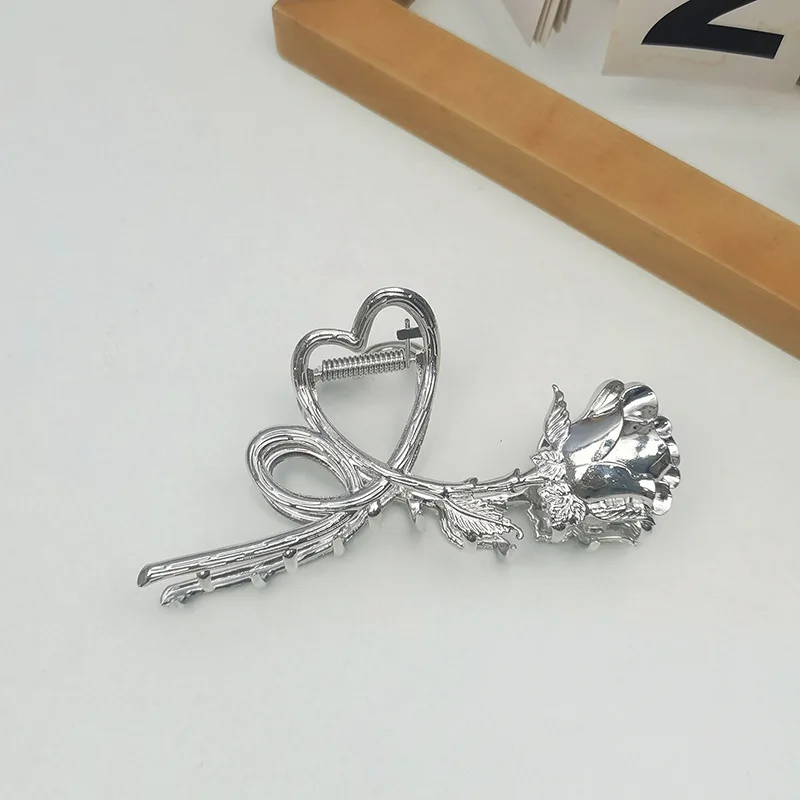 1pcRetro style new heart-shaped rose large metal plate hair clip for women, shark clip headband at the back of the head