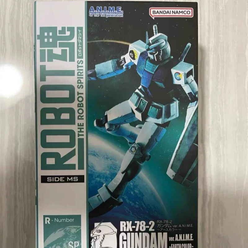 BANDAI en Stock genuino Kidou Senshi Gundam RX-78-2 Gundam HGUC 1/144 Revive, Kit de modelismo de Color tierra Kit de ensamblaje