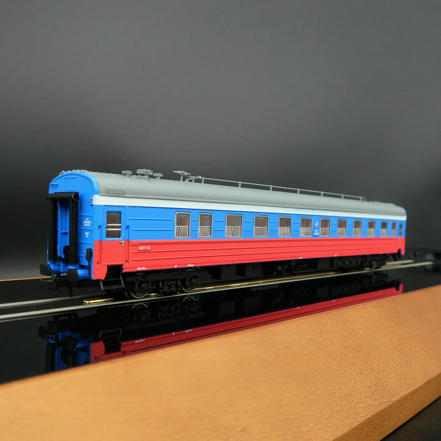 HERIS Train Model Carriage HO 1/87 17104 SZD Russian Railways Passenger Carriage 1 Section/4 Section Set Optional Rail Car Toy