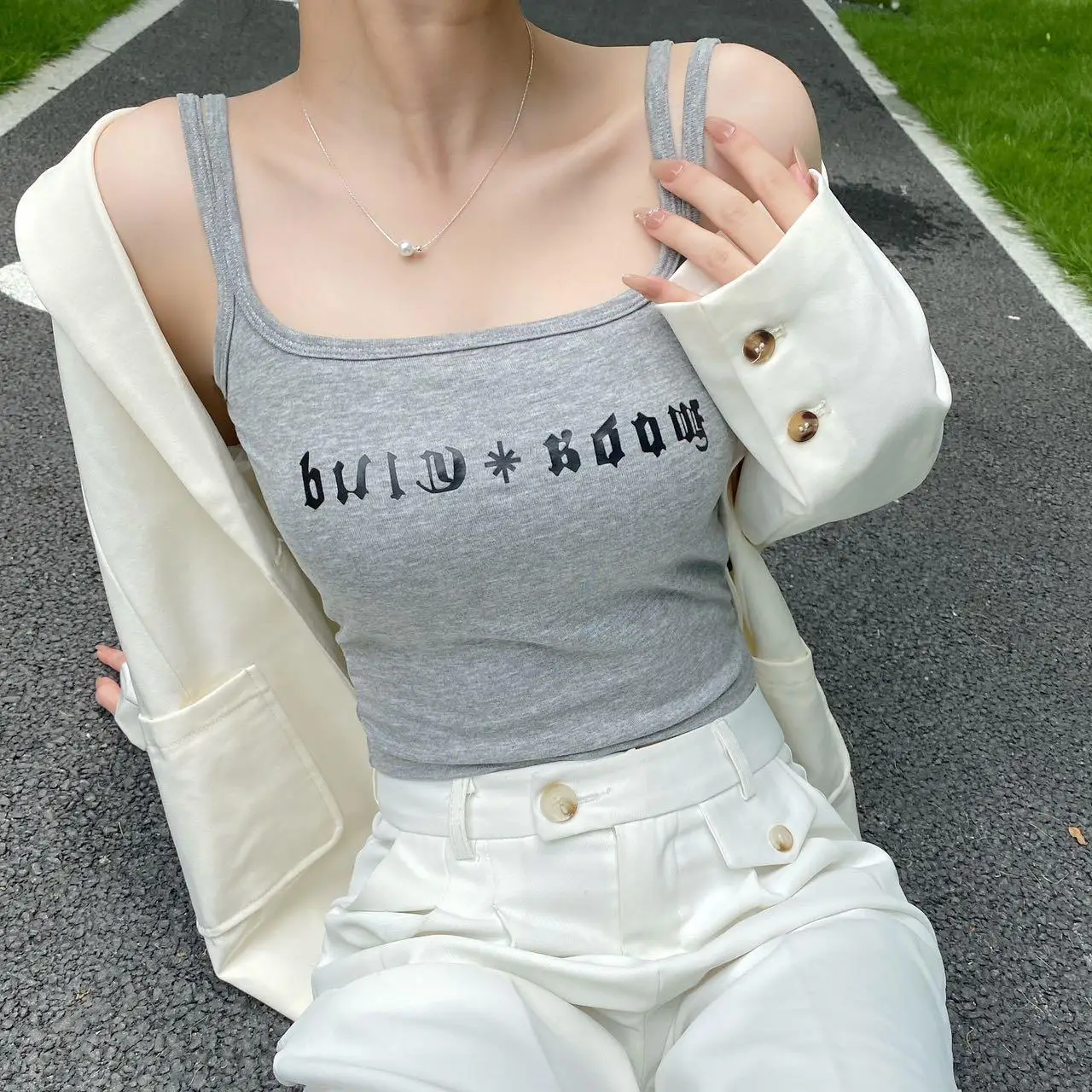 

Letter Shoulder Strap Tank Top with Chest Cushion Fixed Cup Women's 2024 Summer Outerwear Short Back Top