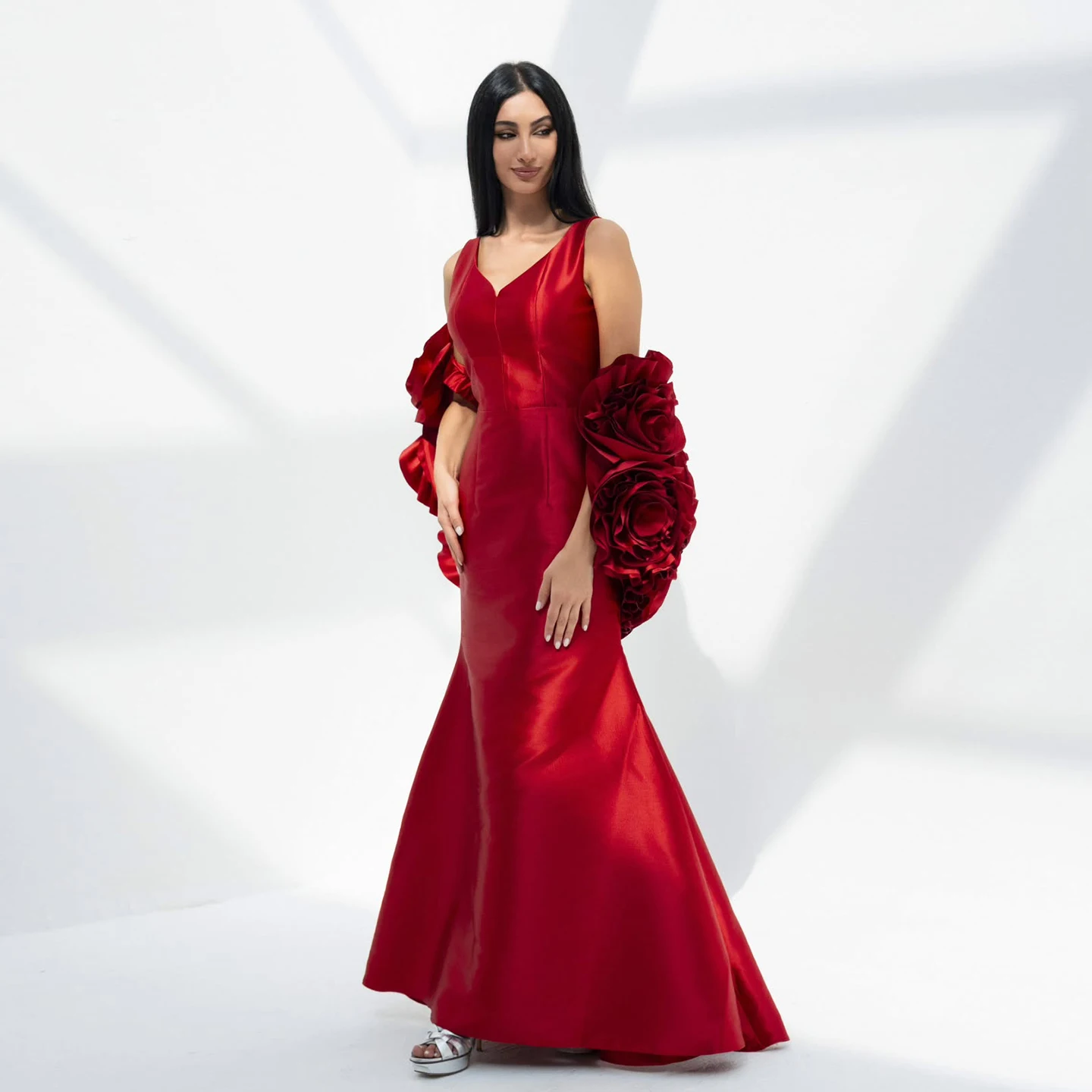 

Шарон Саид Бордовый Элегантный Красный V-образным Вырезом 3D Цветы Вечерние Платья с Накидкой Женское Свадебное Вечернее Платье SF207 На Заказ