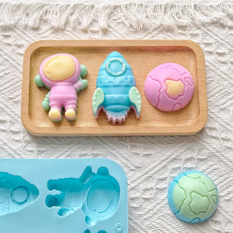 

3d Astronaut Silicone Mold Rocket Planet 6 Cavity Space Themed for Chocolate, Ice Cube, Cake, Dessert, Candy Cake Decoration