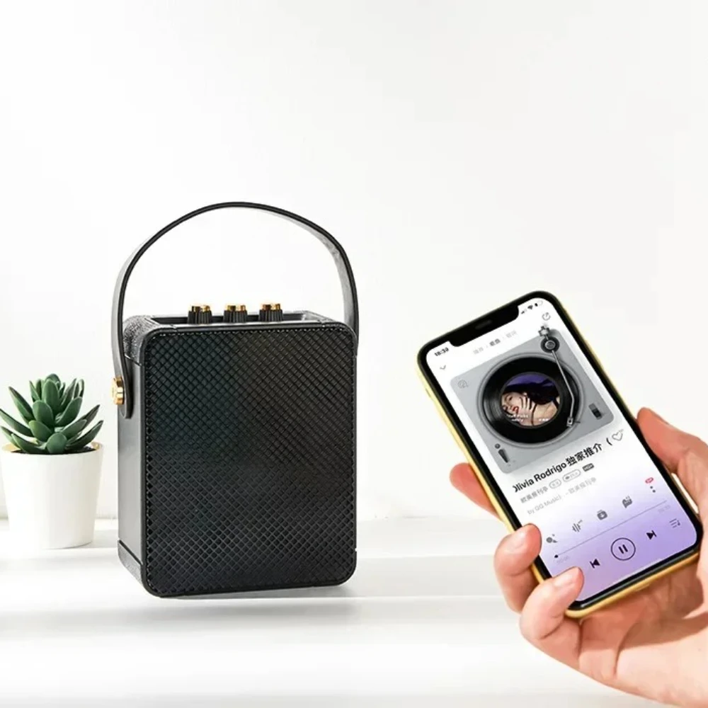 

1pc Handheld Bluetooth Speaker Wireless Small Speaker Portable Outdoor Audio Black/white Bass Soundbar Home Speakers Decorations
