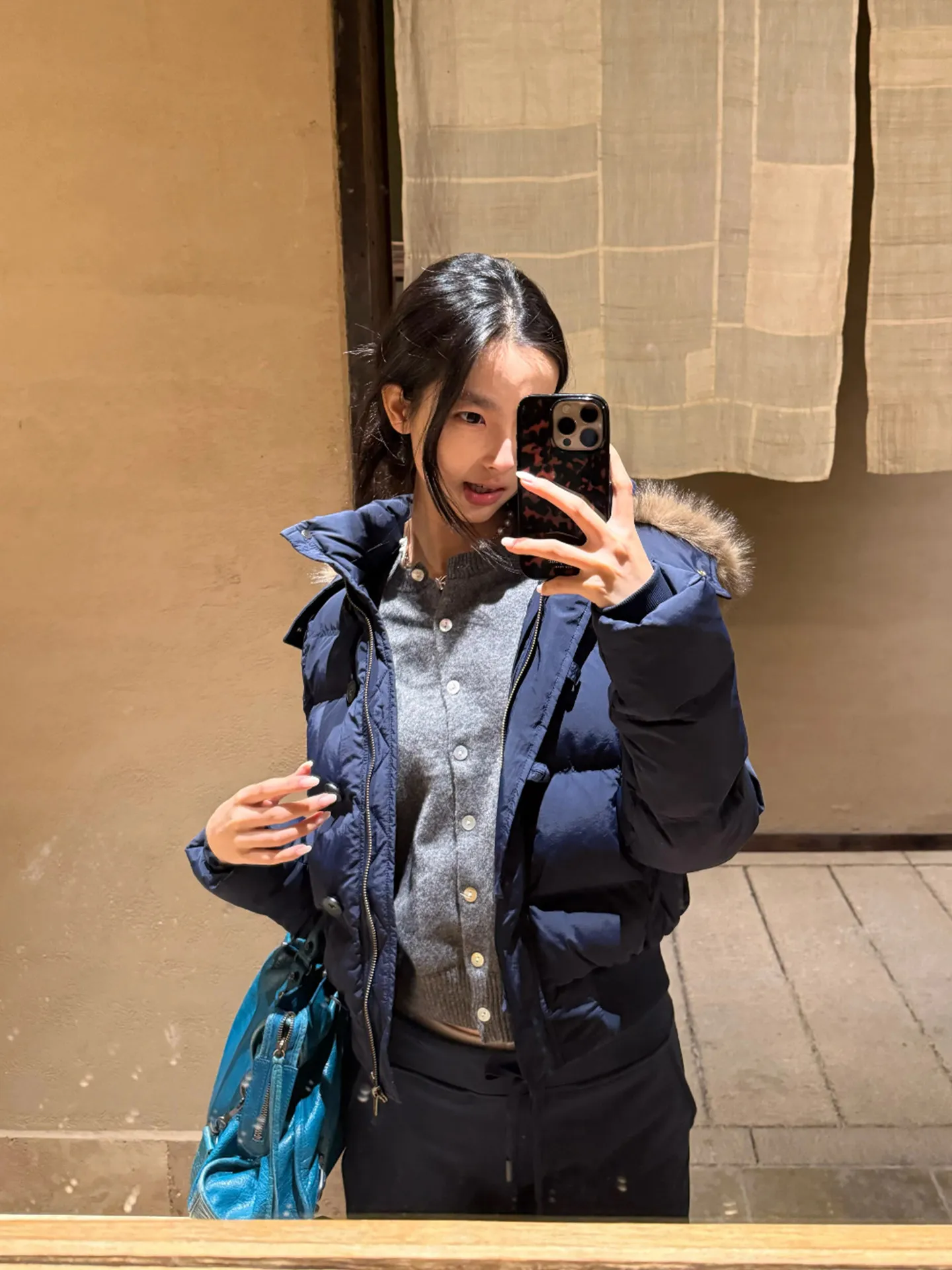 Korean Large Fur Collar Short Padded Jacket Women 2026 Winter New Thick Hooded Parkas Women Retro Zipper Button Puffer Jackets