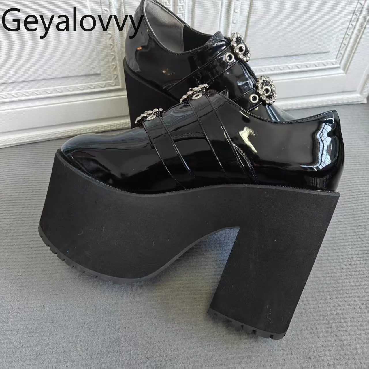 النمط الياباني الجديد الإنتاج الضخم سميكة سوليد براءات الاختراع والجلود عالية الكعب لوليتا أحذية أكاديمية سوداء متعددة الاستخدامات أحذية عالية الكعب