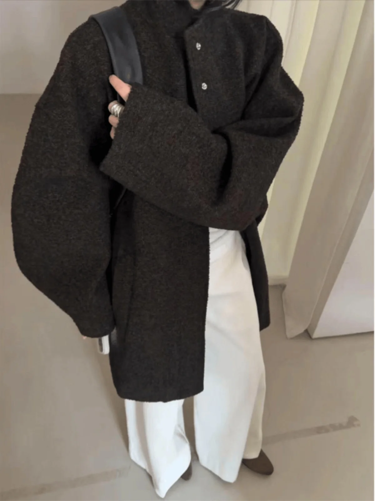 

Unique Thiened Woolen Coat for Women Korean Sle Winter Outerwear Straight Cut Long Sve Mid-Length Single Button Closure