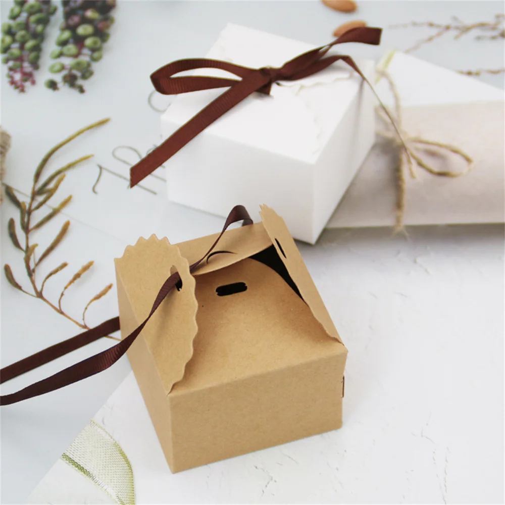 10/20/30Pcs Wave Kraft Paper Box z wstążkami i metkami na ślub Baby Shower Candy Box prezent materiały urodzinowe
