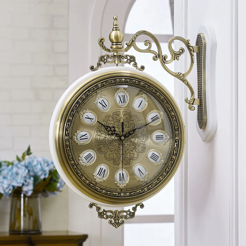 European-style light luxury double-sided wall clock, living room decorative art clocks, home atmosphere, retro hanging clocks,