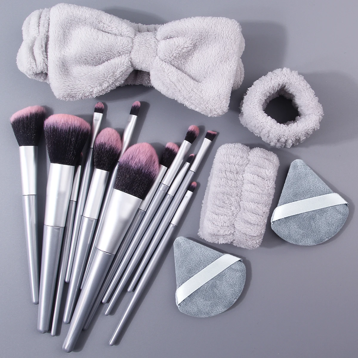 Juego de brochas de maquillaje multifuncionales, 17 Uds., banda para el pelo súper absorbente, juego de limpieza y esponja triangular suave para polvos