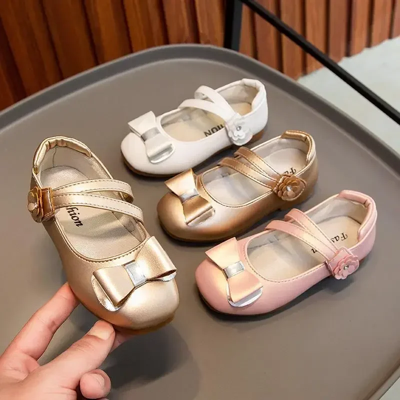 

Girls Spring Single Leather Shoes Children Small Heels Soft Soled Princess Shoes Womans Square Toe Bows Flower Velcro Kids Shoes