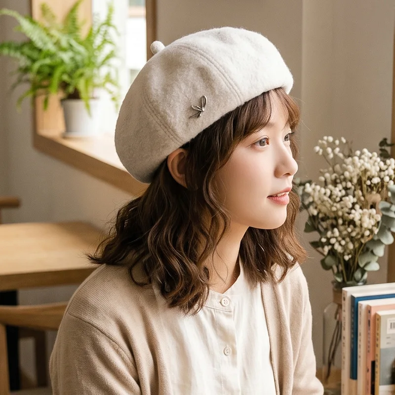 Women Solid Color Lamb Fleece Beret, Large Head Circumference Fashion Newsboy Cap for Autumn Winter