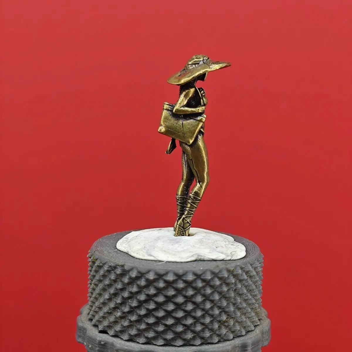 Brass Modern Sexy Beach Beauty Bikini Fashion Swimsuit Miniature Landscape Model Car Model Statue Ornament