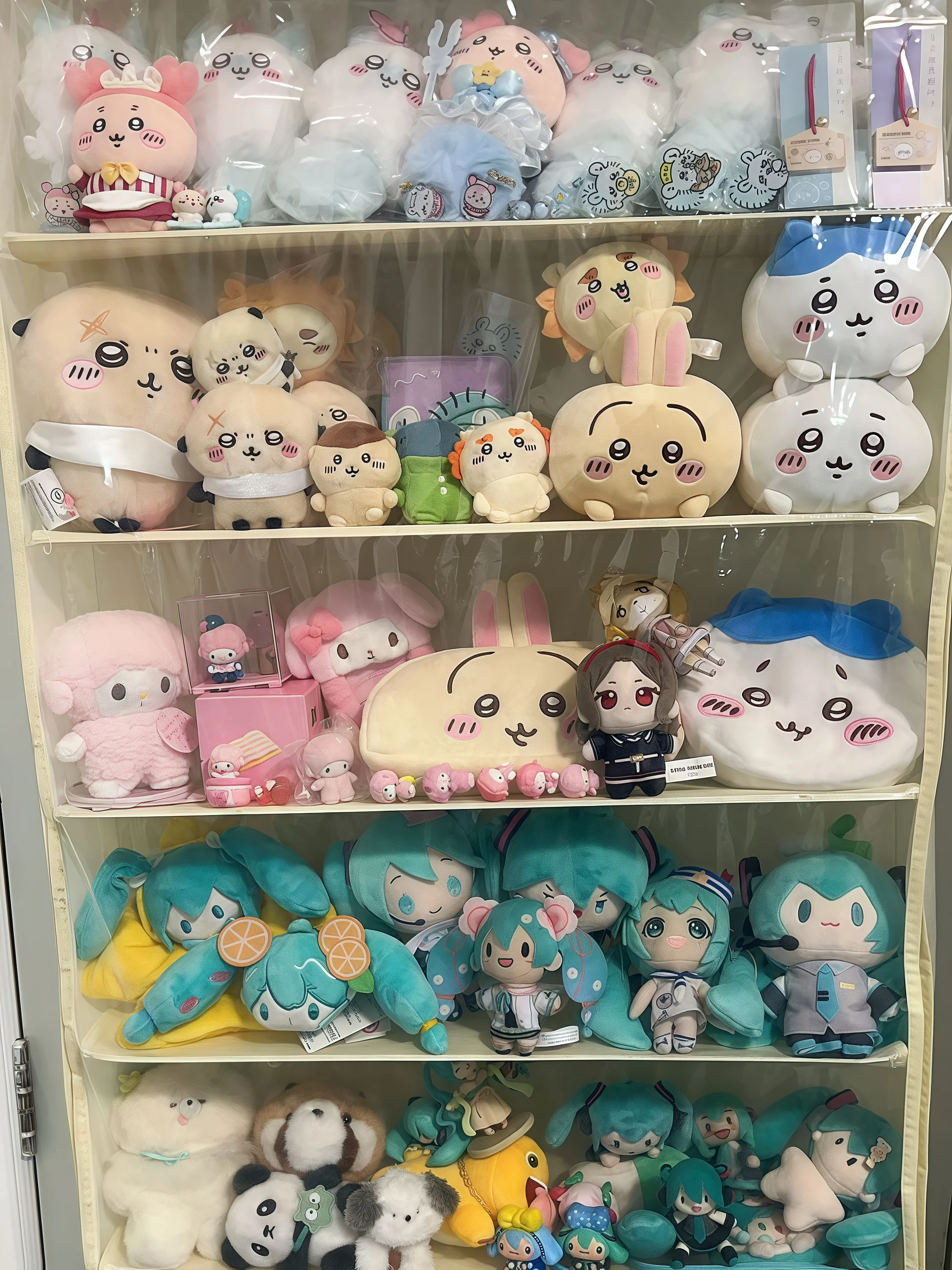 

Wall-Mounted Multi-Layer Zipper Anti-Dust Transparent Doll Storage Bag Cotton Doll Toy Organizer Wall Hanging Pouch for Colle...