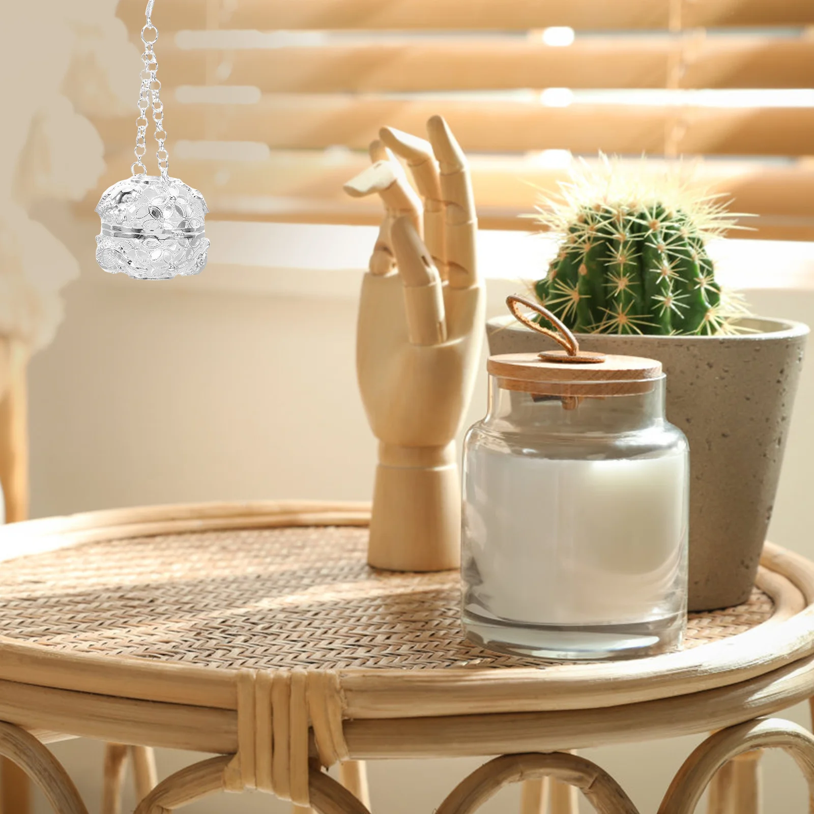 

Mini Incense Burner Vintage Copper Hollow Ball Hanging Diffuser Pendant for Home Office Car Aromatherapy Decorative Hanging