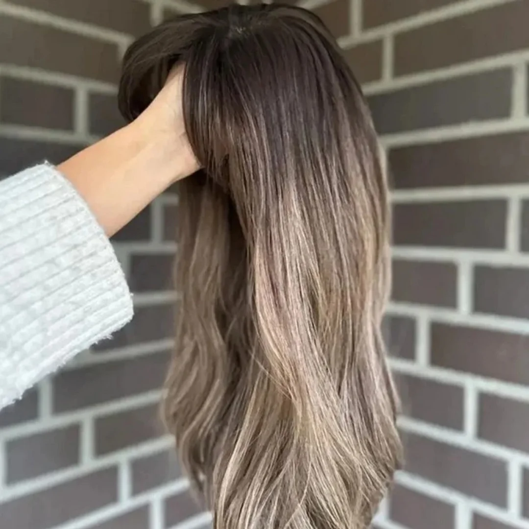 

Выделите карамельно-коричневые парики, длинные натуральные волны, синтетические кружевные фронтальные парики с челкой, оригинальные заводские парики на распродаже