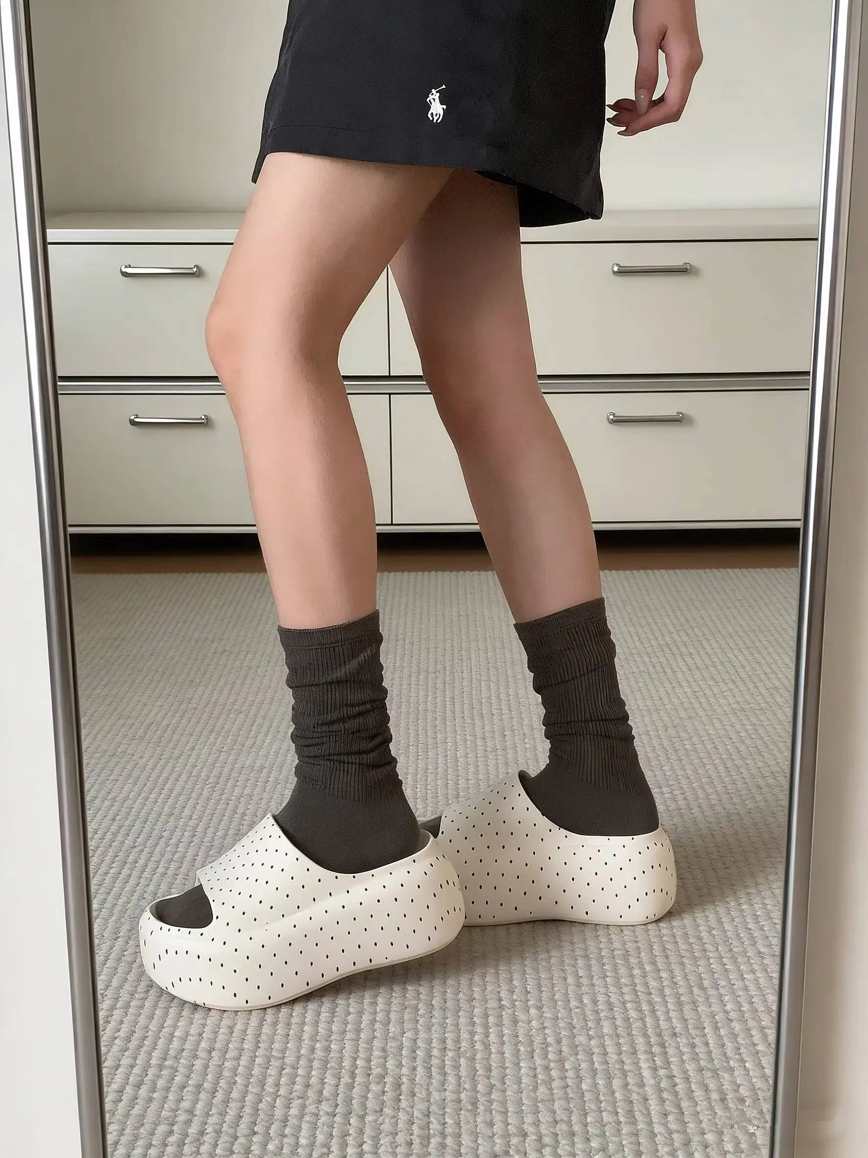 

Women Thick Sole Slippers 2026 Summer Women's Polka Dot Platform Slide Sandals 8cm Height Increasing Non Slip Beach Slippers