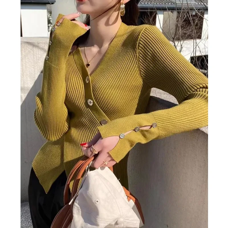 Suéter Irregular de punto elegante cruzado con cuello en V para mujer, blusa Sexy a la moda, suéter, ropa de invierno, suéter para mujer