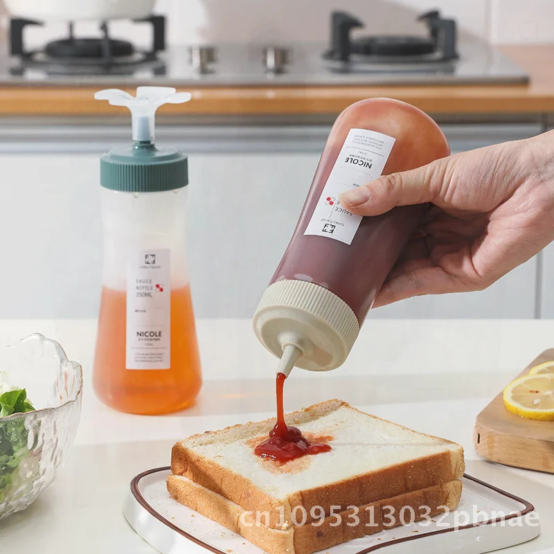 Botella de salsa exprimible de plástico de calidad alimentaria con boca puntiaguda y cinco agujeros para ensalada, tomate, miel, salsa de ostras, hogar