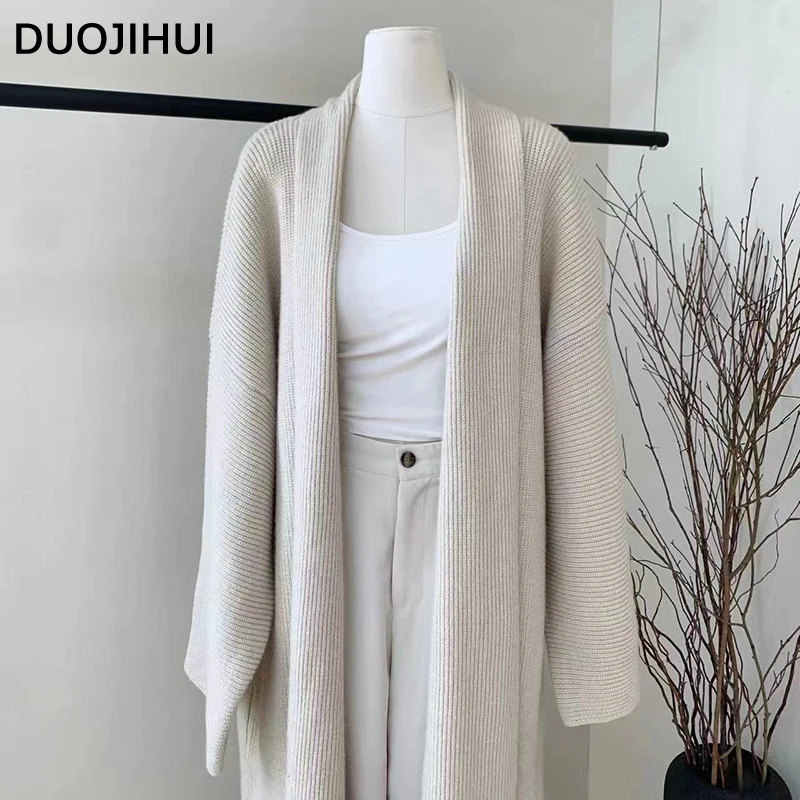 Duojihui เสื้อสเวตเตอร์ถักสำหรับสาวออฟฟิศ, เสื้อคาร์ดิแกนแขนยาวทรงหลวมสไตล์เกาหลี