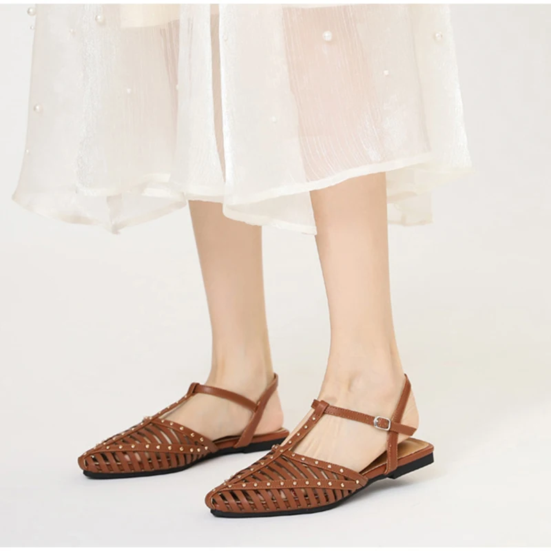 Damen-Hohlsandalen im römischen Stil, Retro-Nieten-Sandalen mit niedrigem Absatz und geschlossener Zehenpartie, Knöchelschnallenschuhe, Übergrößen, Sommer-Freizeitsandalen für den Strand – Detail 15