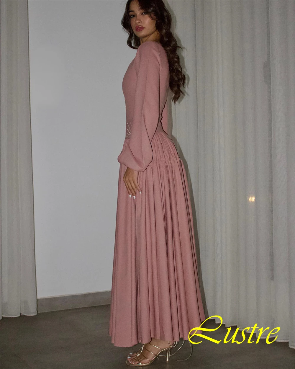 사용자 정의 럭셔리 저지 이브닝 드레스 섬세한 스퀘어 칼라 댄스 파티 드레스 기질 긴 소매 특별 행사 가운