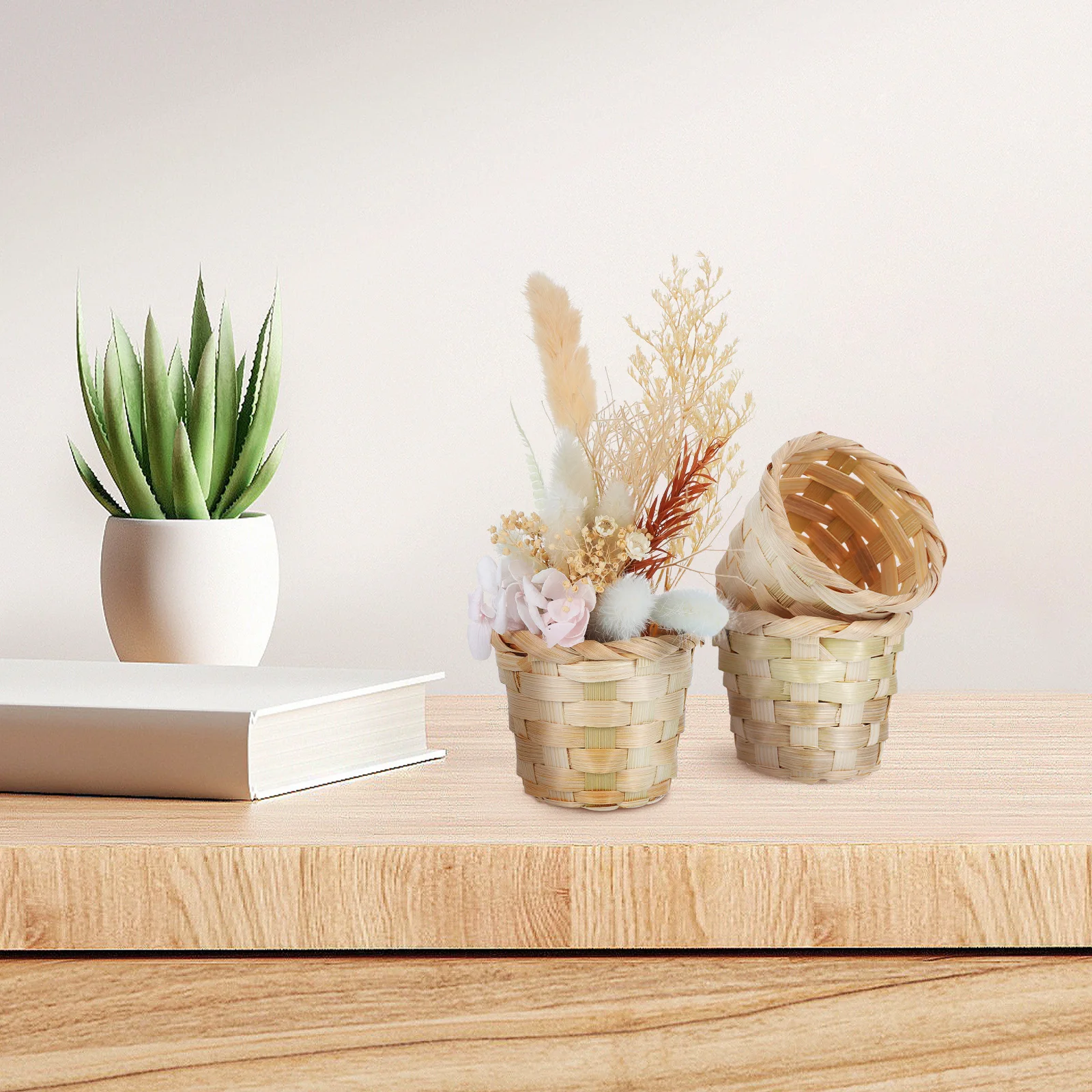 

4pcs Bamboo Wood Storage Baskets Small Woven Organizer For Desktop Candy Fruit Snack Gift Home Decor Mini Basket Decoration