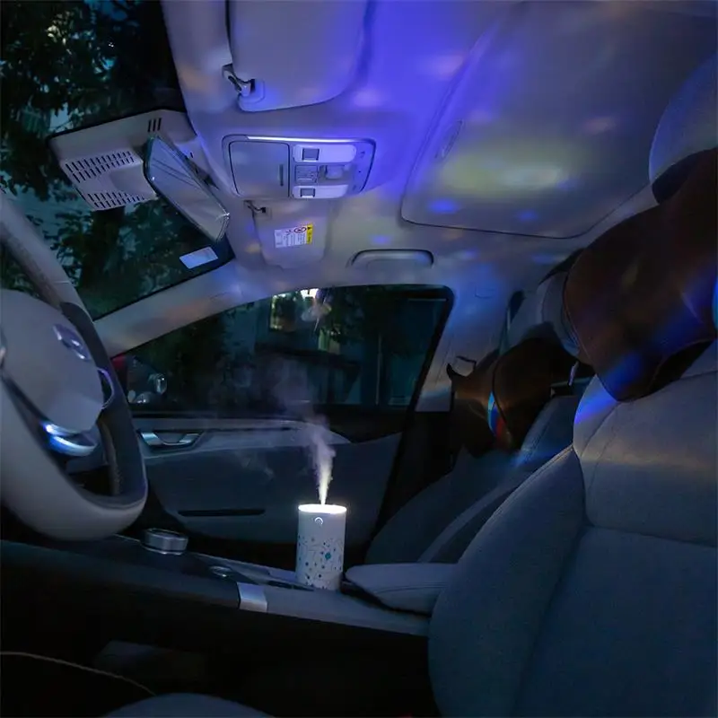 Hogar Proiettore vuoto Umidificatore USB Mini LED Atmosferica Star Forniture per auto Umidificatore portatile per piccole auto Casa Camera da letto creativa