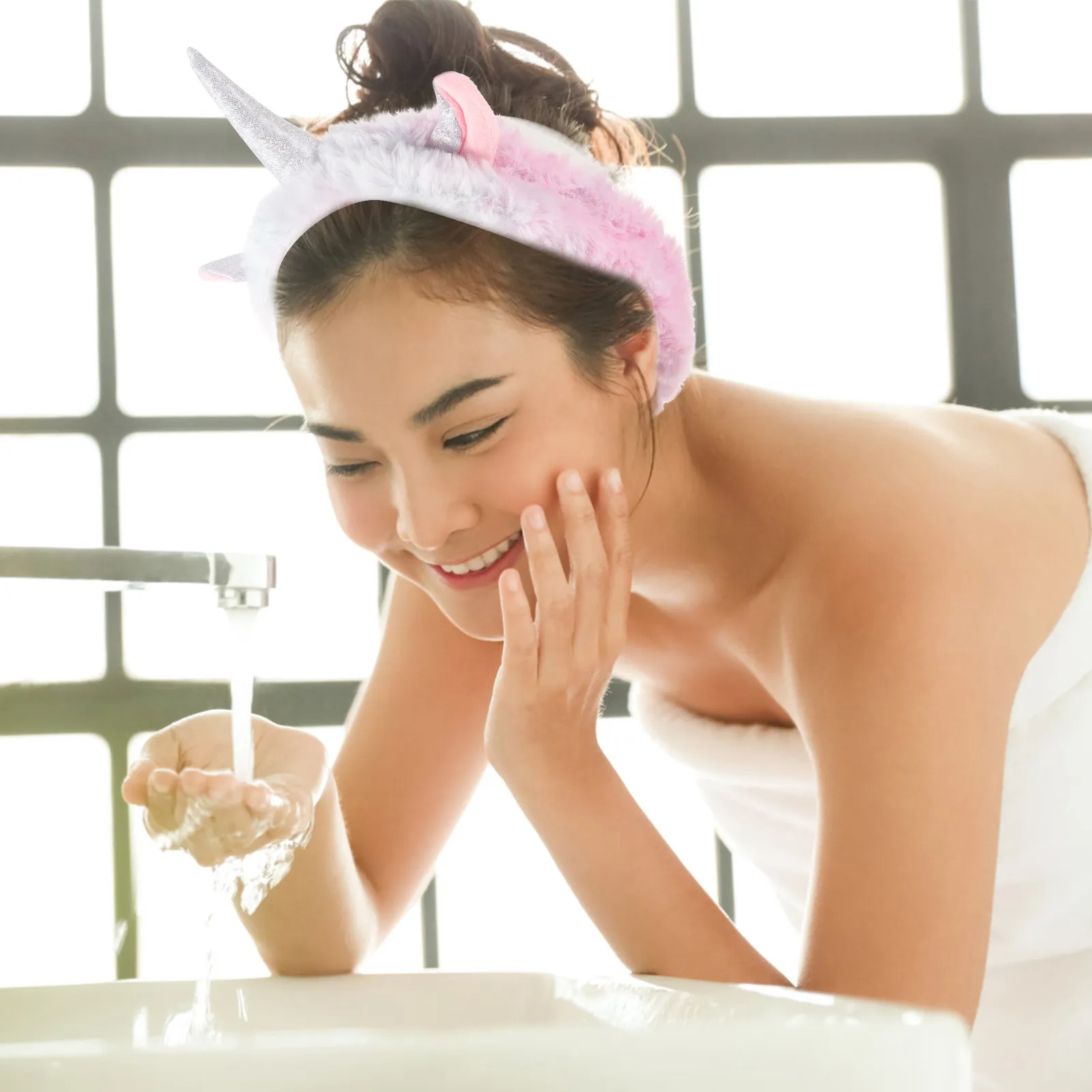 

Набор из 2 повязок на голову с рогами единорога для женщин: удобные, нескользящие, для умывания, макияжа, душа, спа-процедур и эстетических процедур