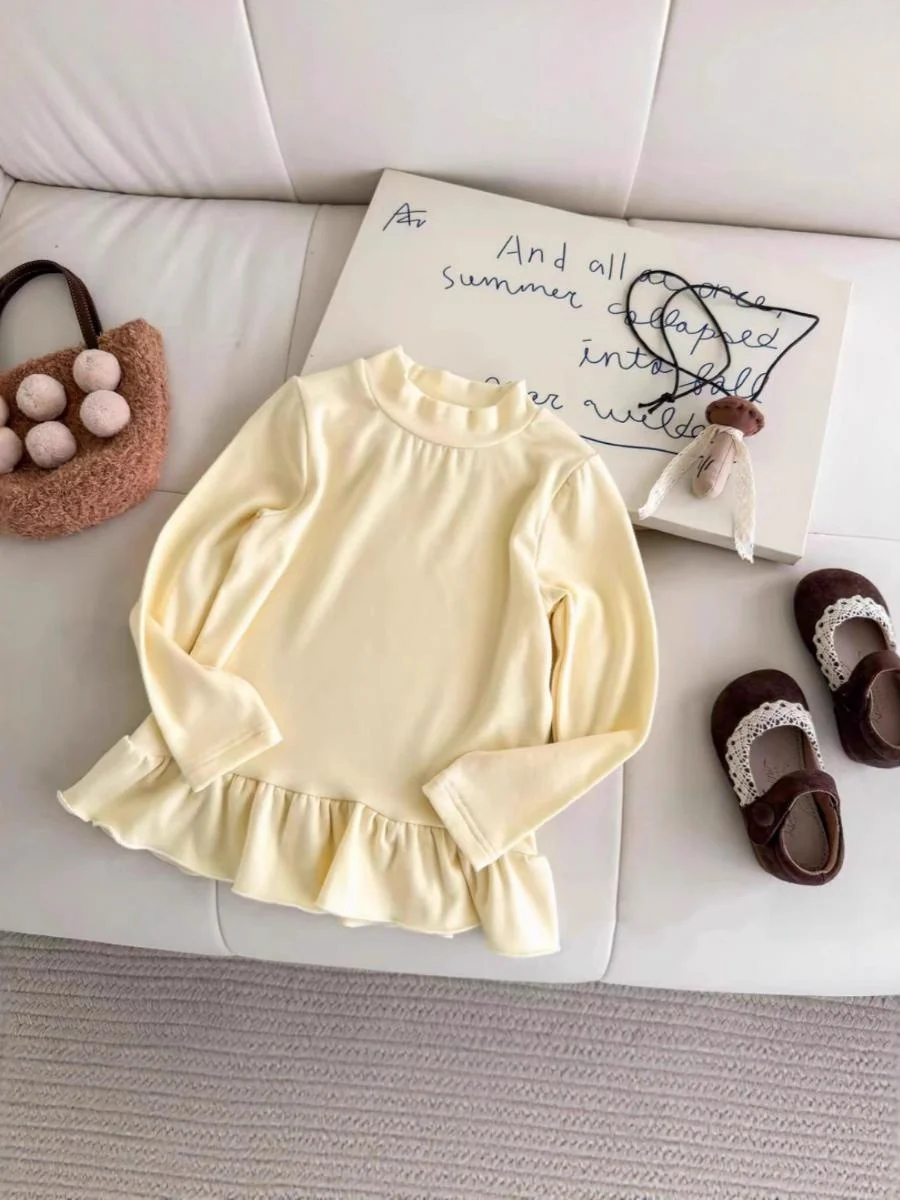 Camiseta Longa com Babados para Meninas 2025 Outono Nova Moda Versátil para Crianças