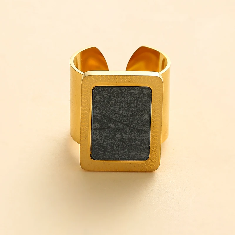 Classics Wide Square Light Luxury Stainless Steel Rings for Women Vintage Temperament Top Quality Fashion Jewelry Gift