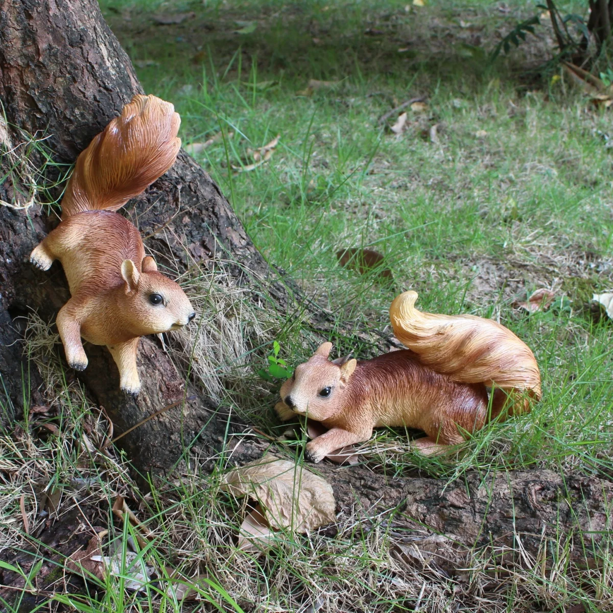 Resin Squirrel Tree Hanging Set 2, Large Tree Decoration, Simulated Animal Ornament, Outdoor Courtyard Lawn Decoration
