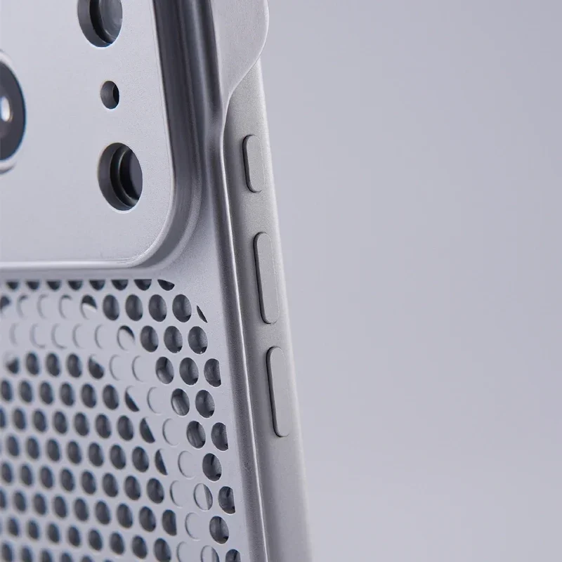 Kreative Netz-Kühlhülle ohne Rand für iPhone 18 17 17 Pro Max 16 Pro 15 14 13 – Kabelloses Laden, mattierte, robuste Schutzhülle – Detail 5