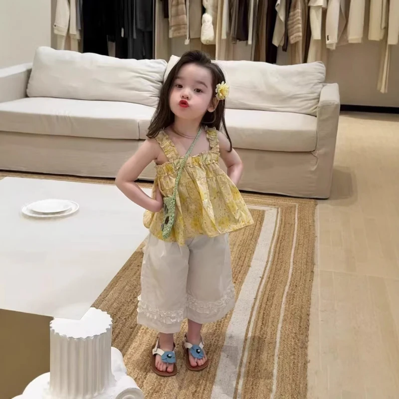 

2026 Summer New Hot Selling Cotton Camisole Floral Vest and Solid Color Loose Cropped Pants Two-piece Set