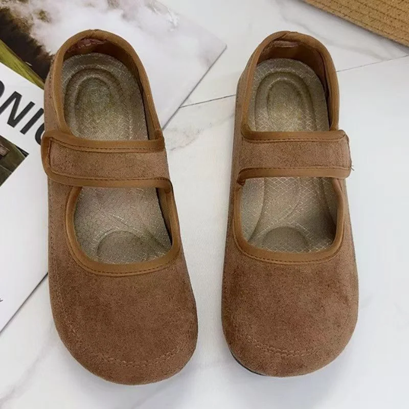 Damen Retro Mary Jane Flats aus weichem Velours – Bequeme runde Zehenpartie, Vintage Klettverschluss, Freizeit-Slipper 2026