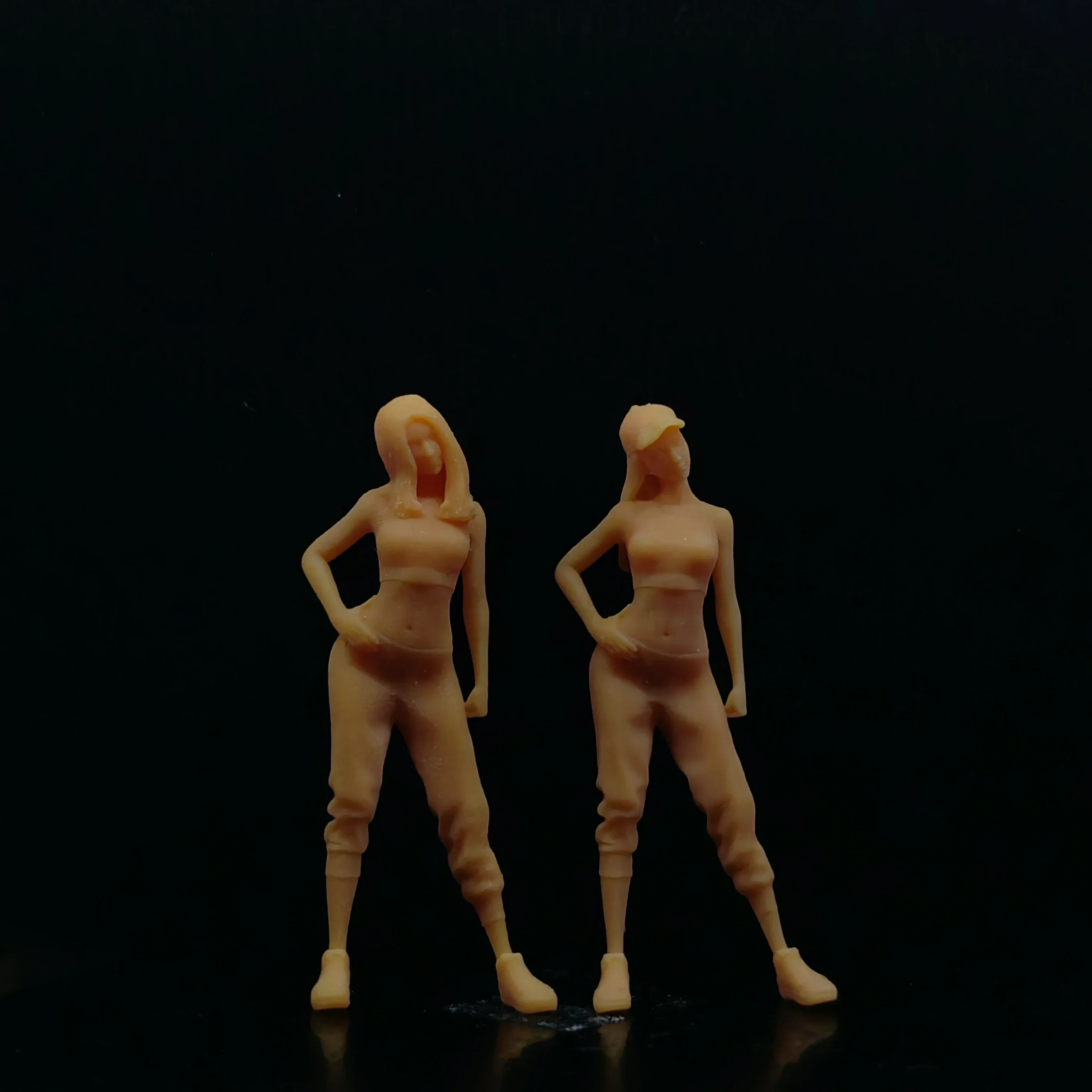 1/64 1/43 Skala Model Resin Pinggul Memutar Kebugaran Wanita Tidak Berwarna Miniatur Diorama Yang Dilukis dengan Tangan T110