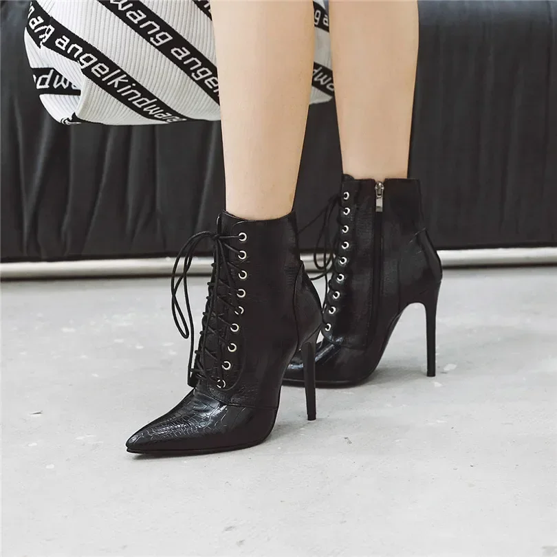 Plus Size Women Ankle Boots Red Black Faux Crocodile Leather High Heels Pointed Toe Retro Winter Plush Ladies Zipper Short Boots