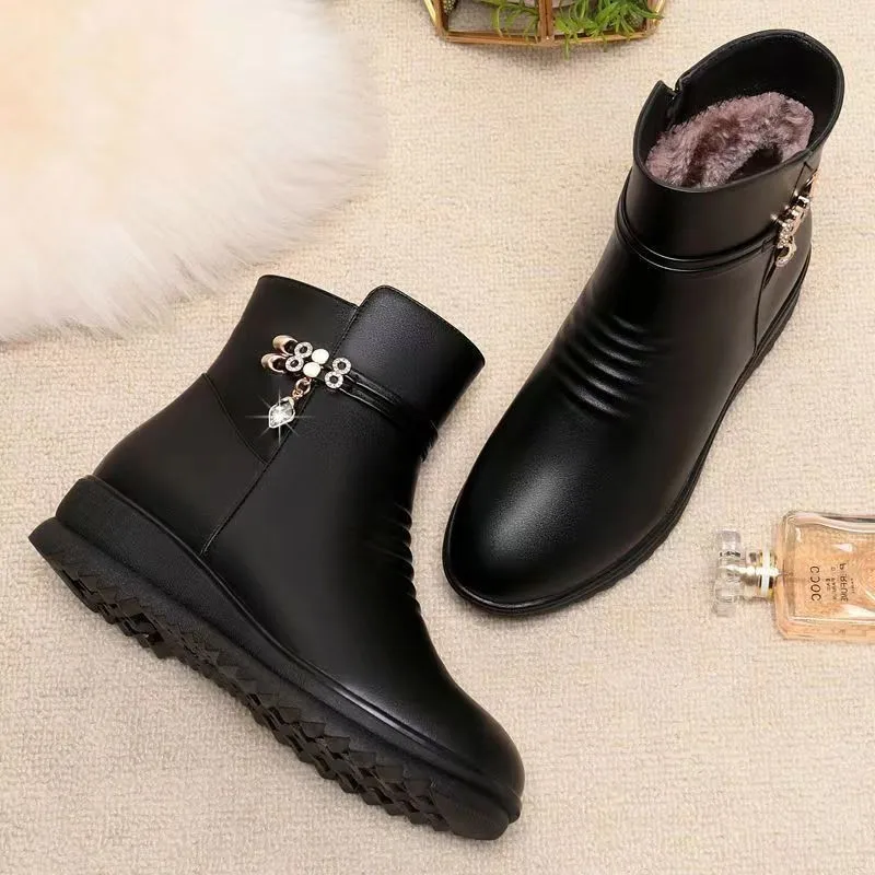 2024 Winter Thick Fur Inner Leather Women\'s Snow Boots Large Women\'s Winter Shoes