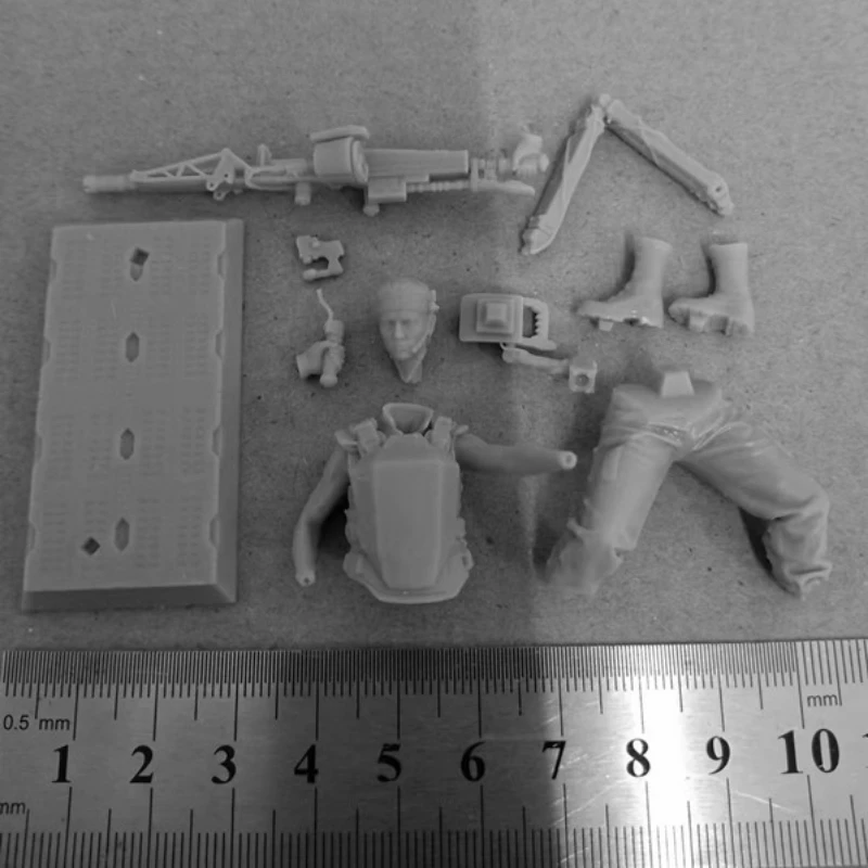 Private Vasquez Full Resin Figure 1/24 Scale 75mm Assemble Miniature Garage Model Kit Unassembled Unpainted Diorama Toys