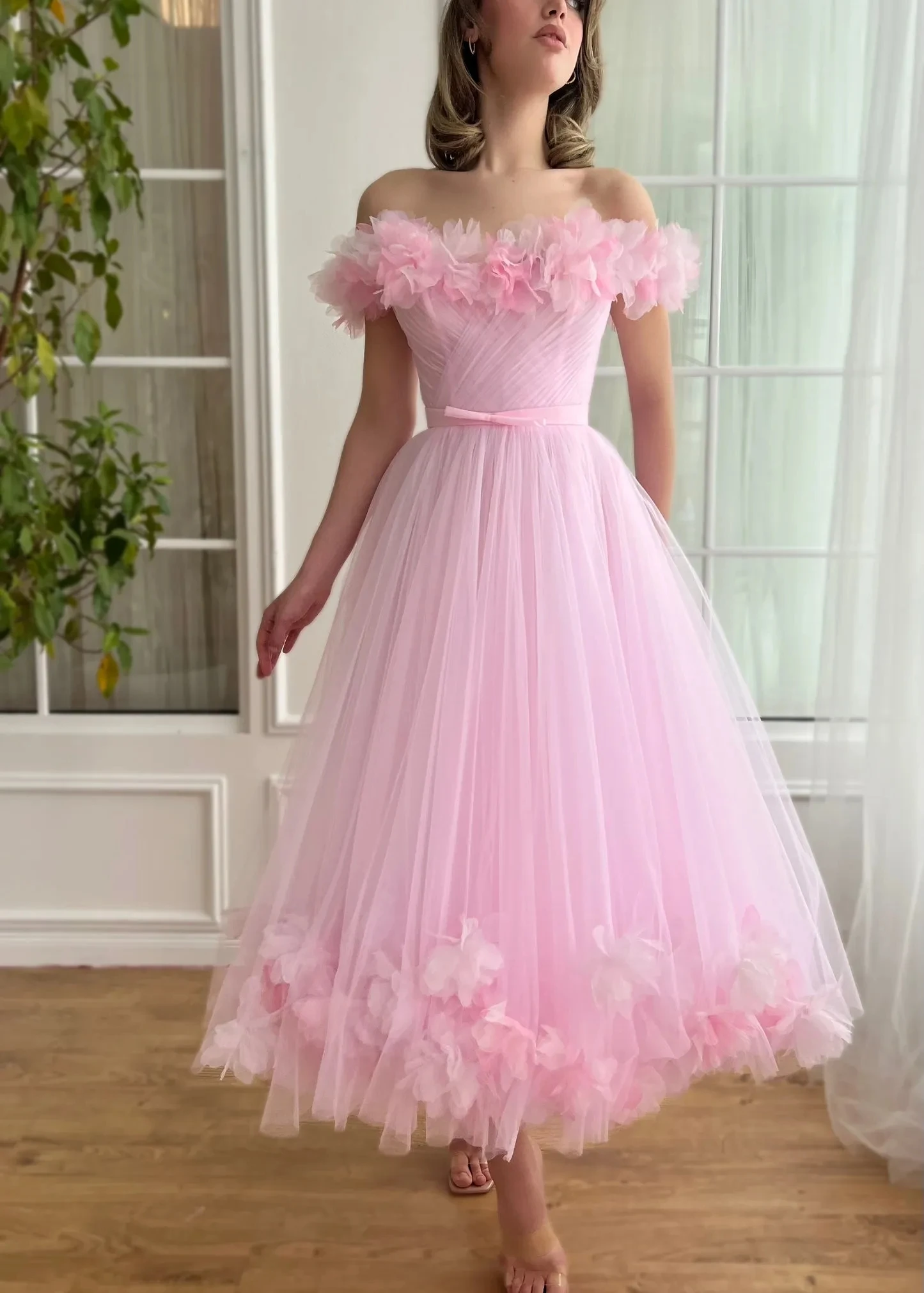 Pink A-Line Floral Applique Homecoming Dress Off-the-Shoulder with Chest Pleated Evening Dress Tulle Homecoming PROM Dress 2024