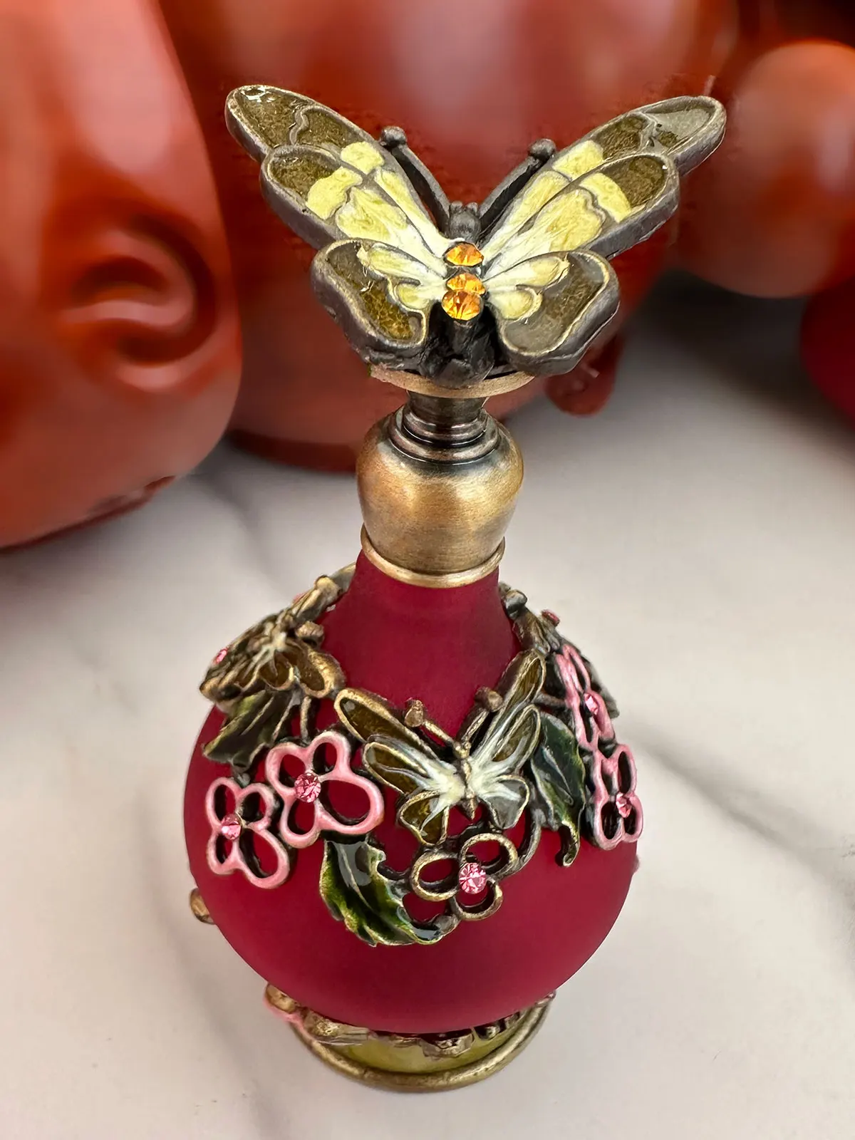 Vintage Red Perfume Bottle Butterfly Flower Decor Refillable Travel Antique Metal Empty Glass Dropper Women Girl Gift