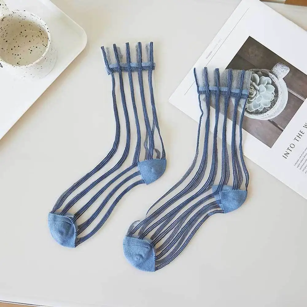 Chaussettes ultra-fines respirantes pour femmes, style japonais, en maille de verre, tube moyen rayé, bonneterie féminine, été