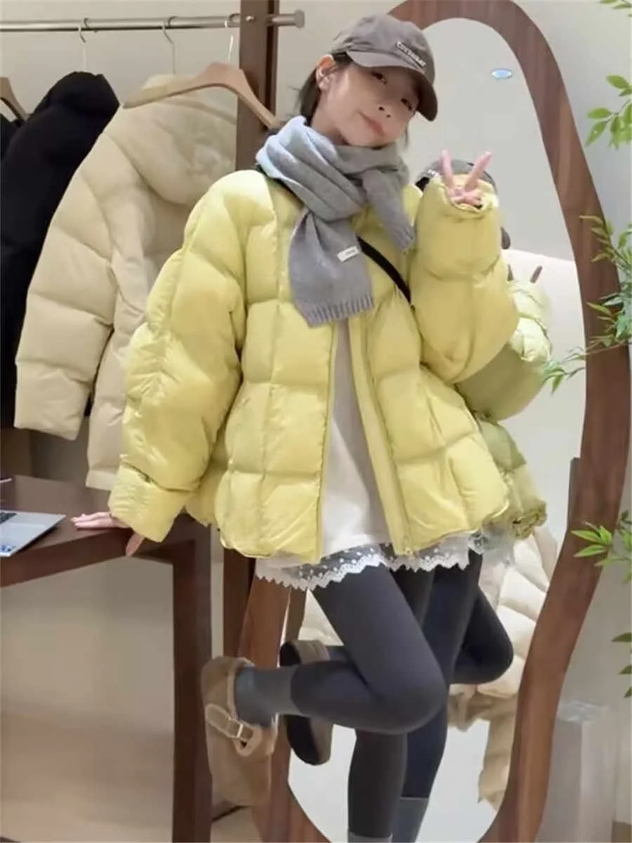 

White Duck down Pure Color Small Square Women's Puffer Jacket round Neck Anti-Aging Bread Style Outerwear Korean Version
