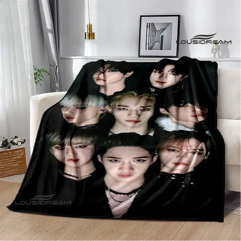 KPOP S-Stray-K-Kids pattern blankets Flannel Warm blanket Soft and comfortable blanket Travel Blanket bed linings Birthday Gift