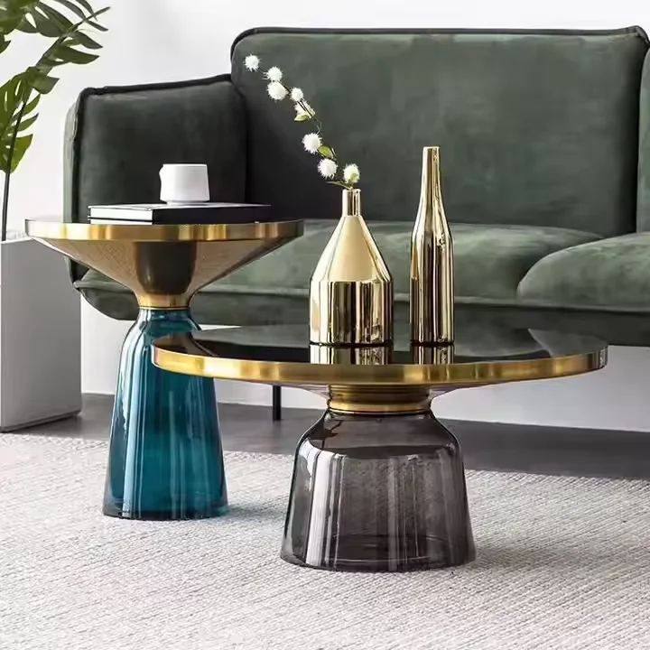 

Современный роскошный круглый кофейный столик с золотым основанием из дымчатого мрамора и зеркальной столешницей из закаленного стекла для гостиной, для домашнего использования.