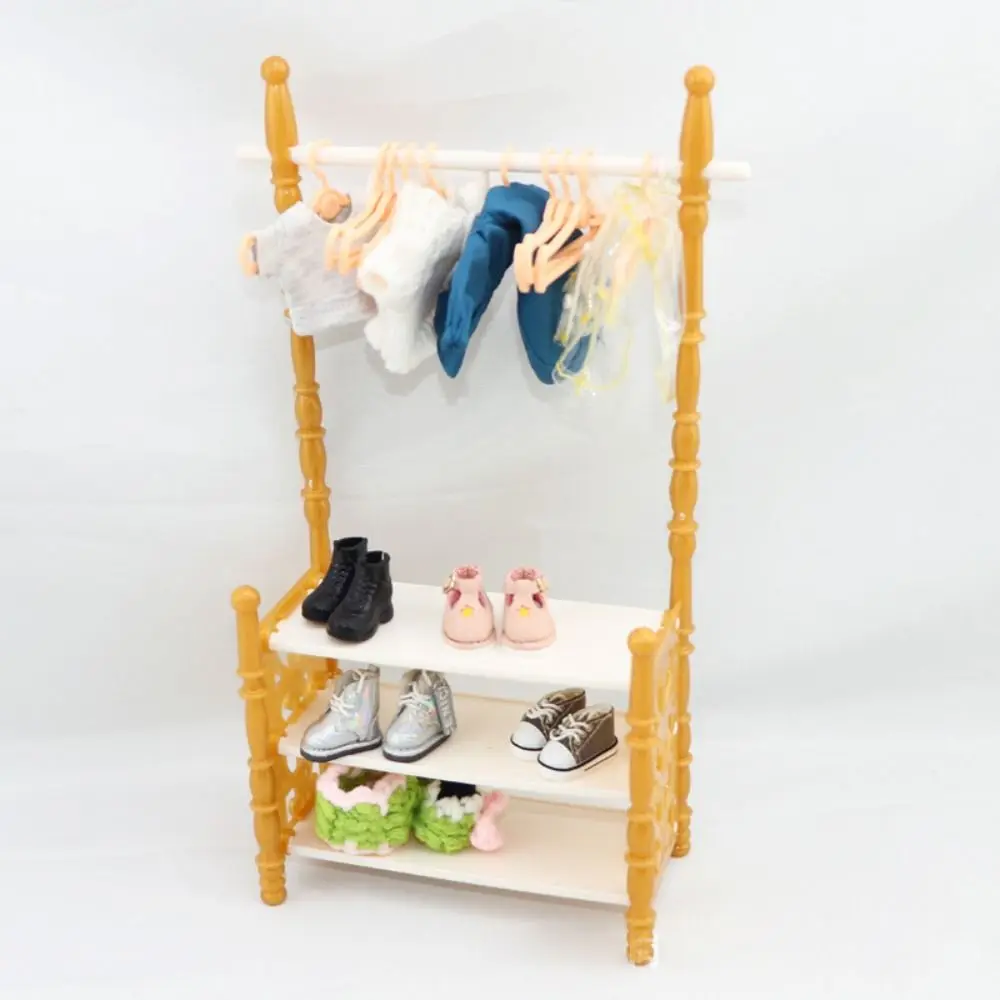 ตุ๊กตาหลากสีเสื้อผ้า Rack ตุ๊กตาอุปกรณ์เสริมเล่น House Miniature ตุ๊กตาแขวน Photo Props ตุ๊กตาพลาสติกเฟอร์นิเจอร์