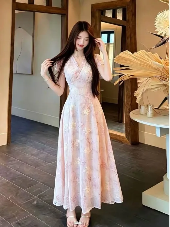 

plus Size Women's Sweet Style Embroidered Ruffle Hem V-Neck Tie Waist A-Line Long Dress Summer New High Waist Commute Wind