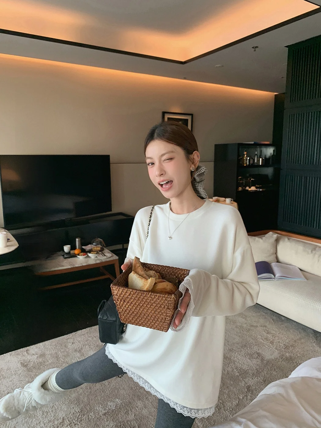 

Женская теплая базовая футболка Ibell Zhang с круглым вырезом, двусторонний бархат, кружевные вставки 3А, хлопок/полиэстер, для зимы