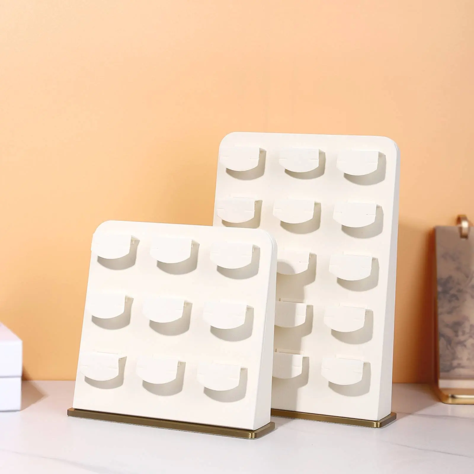 

Microfiber Jewelry Display Soft Luxury Design Post Earring Organizer Post Earring Holder Minimalist Design for Retail Stores