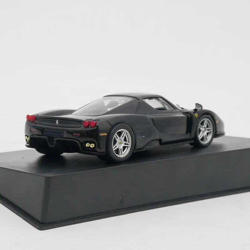 Diecast Ixo 1:43 escala Ferrari Enzo 2002 coche en miniatura de aleación juguete coleccionable regalo recuerdo adorno de exhibición